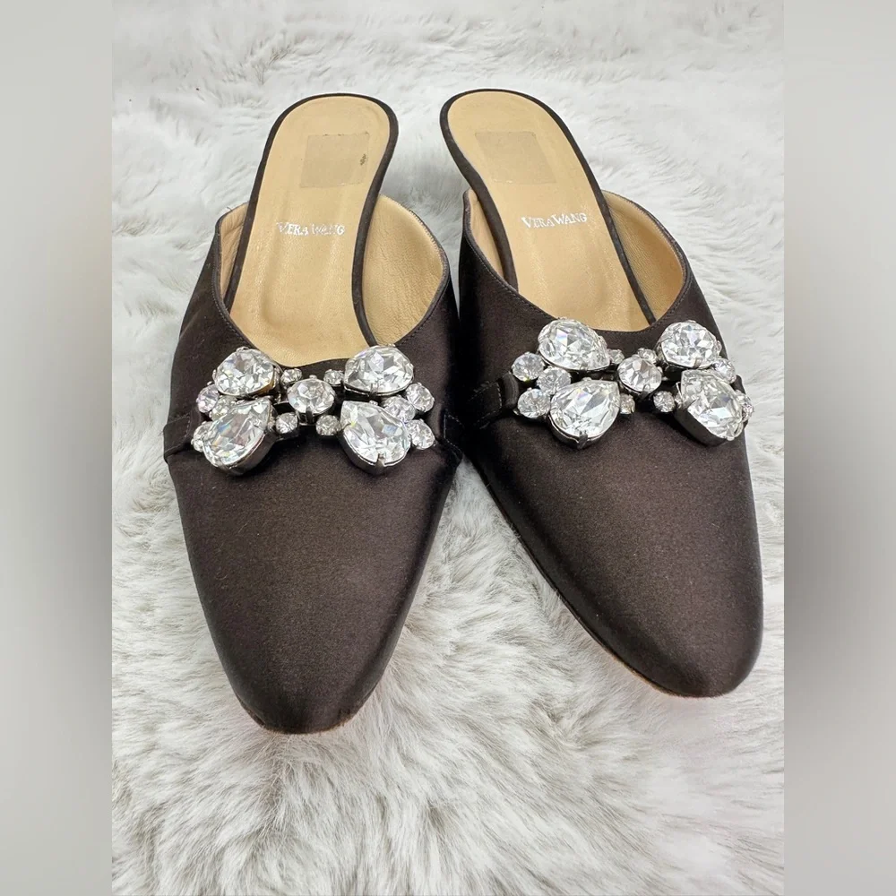 Vintage Vera Wang Satin Kitten‎ heels crystal embellished 8.5 M Brown